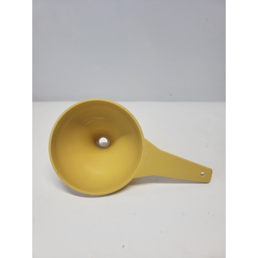 Tupperware #1227 3.75"‎ Yellow Plastic Funnel Kitchen Gadget Tool for Liquids